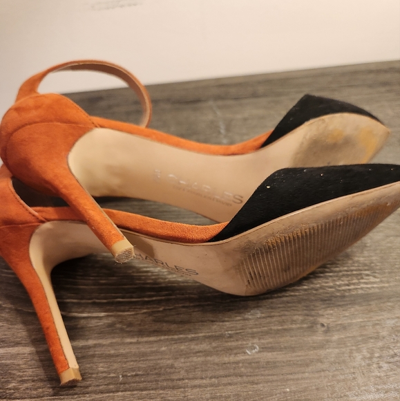 Charles by Charles David Orange Black Suede Strap Pump Heels Almost New Size 8.5 - Picture 6 of 11
